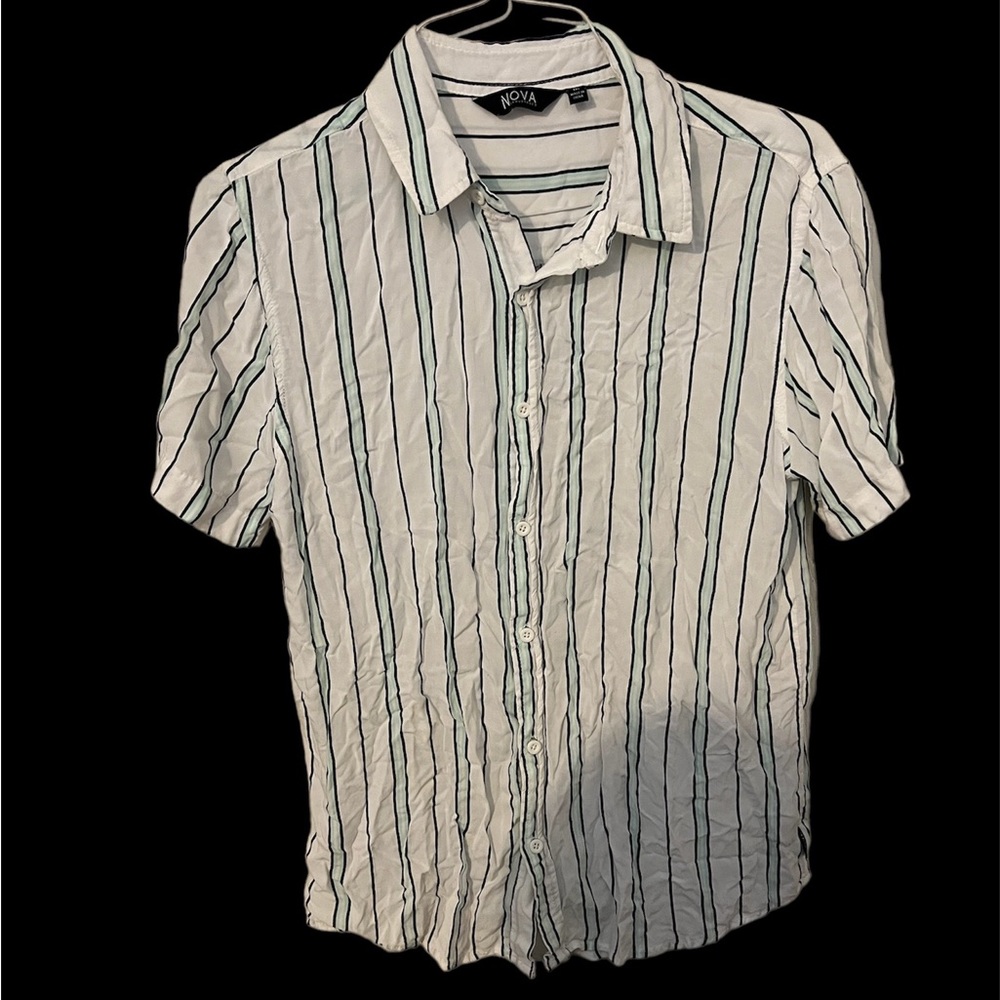 Nova button up
